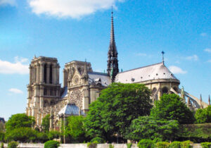 gereja katedral notre dame de paris